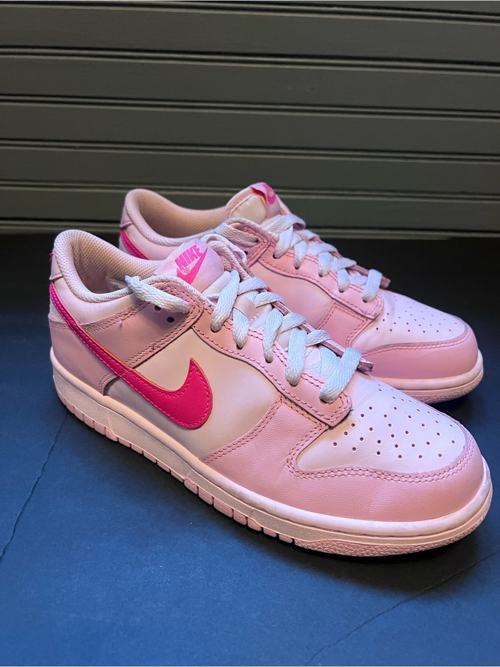 Nike Dunk Low (GS) Pink Leather Low Top Lace-Up Sneakers US 6.5 Youth Women's 8